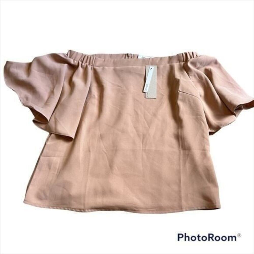 NWT Do+Be nude color off the shoulder shirt